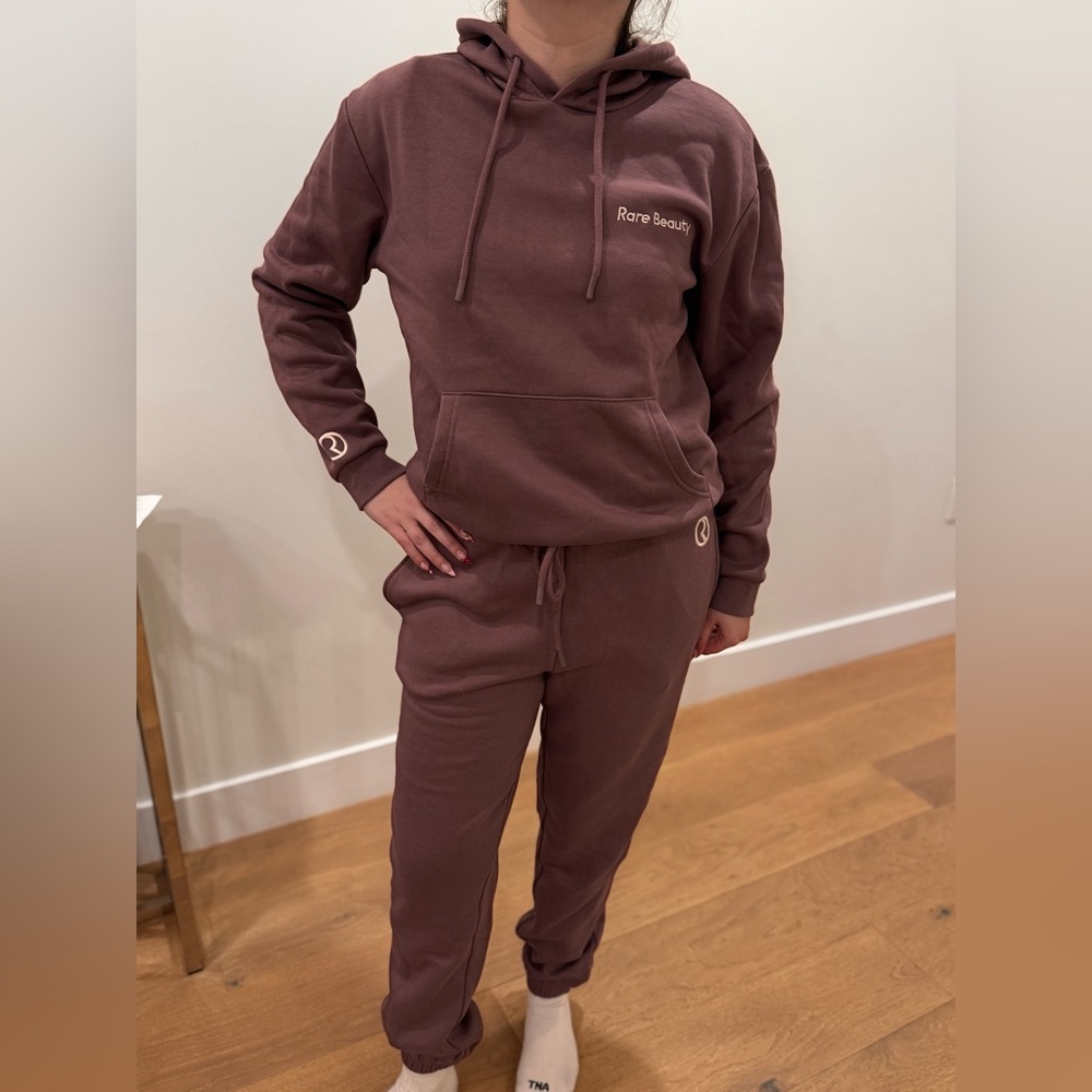 Rare Beauty Women's Jogger Set